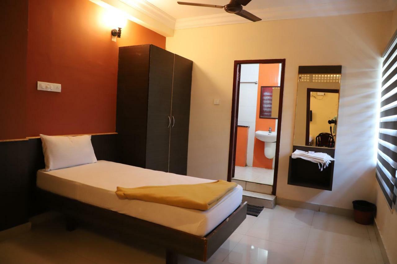 Hotel Namaskar Kumbakonam Buitenkant foto