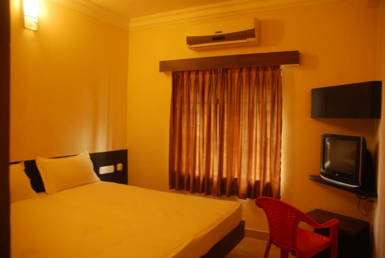Hotel Namaskar Kumbakonam Buitenkant foto