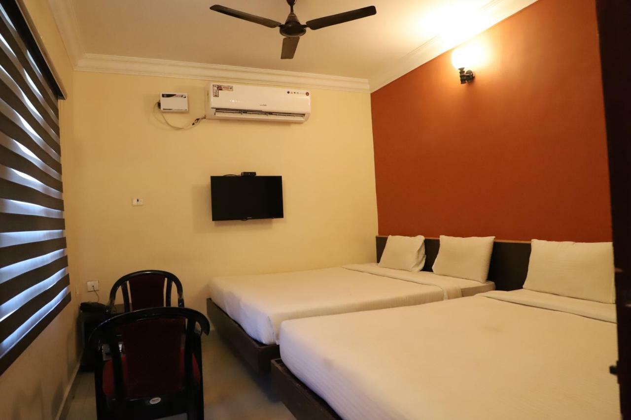 Hotel Namaskar Kumbakonam Buitenkant foto