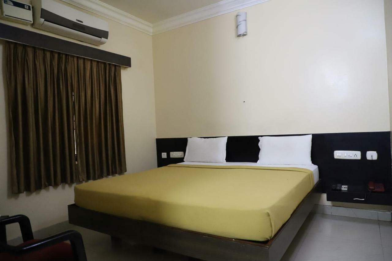 Hotel Namaskar Kumbakonam Buitenkant foto