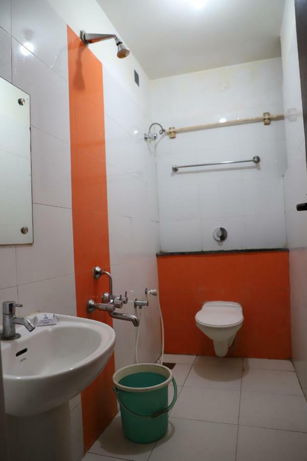Hotel Namaskar Kumbakonam Buitenkant foto